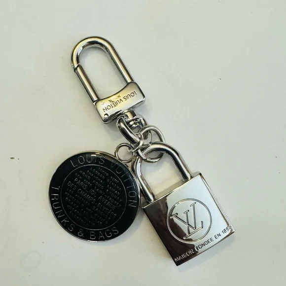 Louis Vuitton Silver Padlock Keychain - Picture 3 of 3